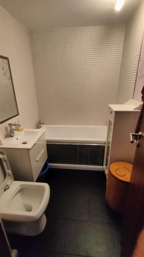 Duck Apartment Бухарест Экстерьер фото