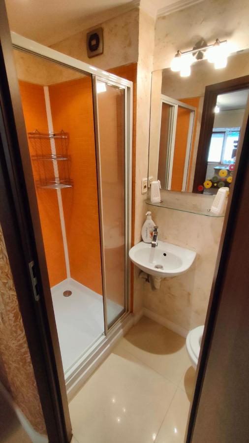 Duck Apartment Бухарест Экстерьер фото